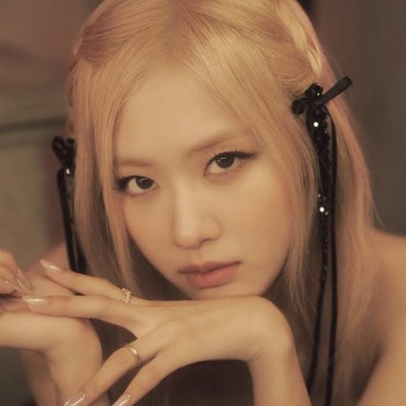 Perdana Buka Channel IG, Rose BLACKPINK Curhat Nama Fandom Baru