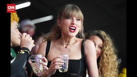 VIDEO: Taylor Swift Jadi Sorotan Lagi Kala Dukung Pacar di Super Bowl