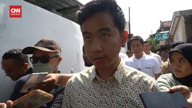 VIDEO: Minggu Tenang, Gibran Cek Rumah Tak Layak Huni di Solo