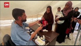 VIDEO: Kisah Dokter Anak Praktik Gratis di Tengah Kamp Pengungsi Rafah