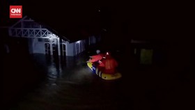 VIDEO: Banjir Ketinggian 3 Meter Rendam Permukiman di Sumedang