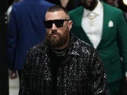 Travis Kelce Habiskan Waktu 3 Jam Pilih Busana Sebelum Tanding Football