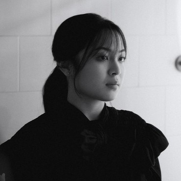 Lirik Lagu Ambang Pintu - Bernadya