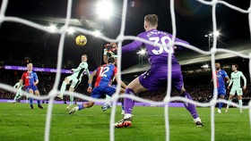 FOTO: Chelsea Menang Dramatis di Selhurst Park