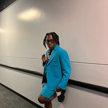 Lirik Lagu Around Me - Metro Boomin feat. Don Toliver