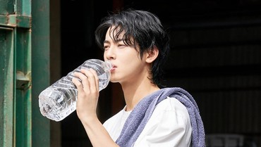 img-title Alasan Sutradara Pilih Cha Eun Woo untuk Bintangi 'Wonderful World'