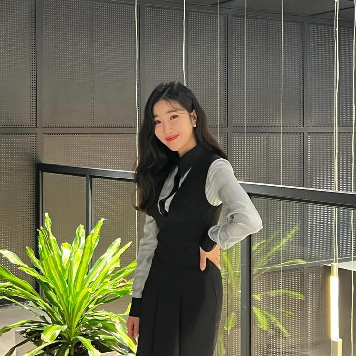 <p>Artis Korea ketiga yang lahir di hari Valentine ada Lee Hae Ri dari girl group Davichi, Bunda. Lahir pada 14 Februari 1985, ia memulai kariernya di dunia teater sebelum debut menjadi salah satu member Davichi pada tahun 2008. (Foto: Instagram @dlgofl85)</p>