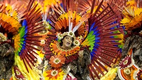 FOTO: Warna-warni Semarak Pesta Karnaval Budaya Brasil