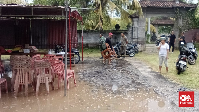 Tiga TPS direlokasi usai tergenang banjir di Bali. Simak rincian daerahnya.