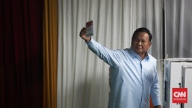 FOTO: Momen Prabowo dan Gibran Nyoblos di Pemilu 2024