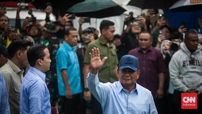 Paslon nomor urut 2 Prabowo Subianto-Gibran unggul versi quick count. Pakar asing sempat prediksi nasib Indonesia jika Prabowo jadi presiden.