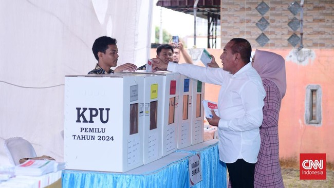 Edy Rahmayadi sudah mengambil formulir untuk mencalonkan diri jadi cagub di PIlkada Sumut dari empat parpol yakni  PDIP, PKS, PKB, dan Demokrat sejauh ini.