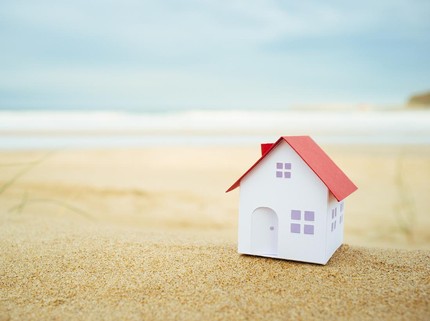 Tips Punya Rumah Tanpa KPR Seperti yang Dilakukan Verrell Bramasta
