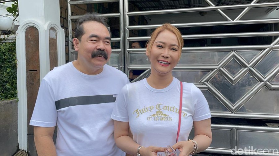 Inul Daratista dan Adam Suseno di TPS.