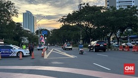 Lalin Sekitar GBK Lengang, di Dalam Padat Pendukung Prabowo-Gibran