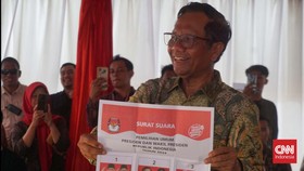 Mahfud MD Usai Nyoblos di Sleman: Semoga Pemilu Berjalan Tertib & Adil