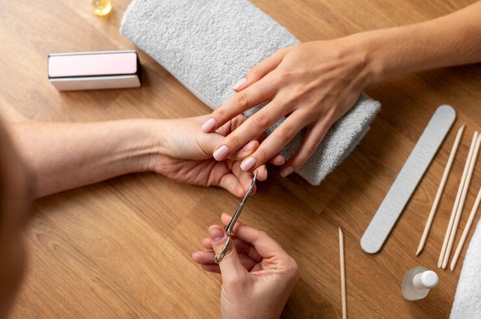 4 Tips Perawatan Kuku Tetap Cantik dan Sehat