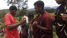 FOTO: Uniknya Pemilu Sistem Noken di Kabupaten Jayawijaya