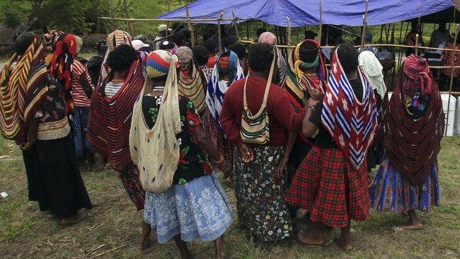 Pemkab Jayapura telah mengusulkan Kampung Yadauw, Distrik Kaureh sebagai letak transmigrasi lokalke pemerintah pusat.