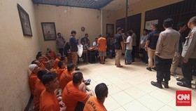 Puluhan Tahanan di Polrestabes Bandung Ikuti Pencoblosan Pemilu 2024