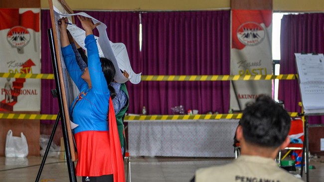 Di Lima Wilayah Jabar, Jalur Independen Mengancam Perebutan Posisi Kepala Daerah