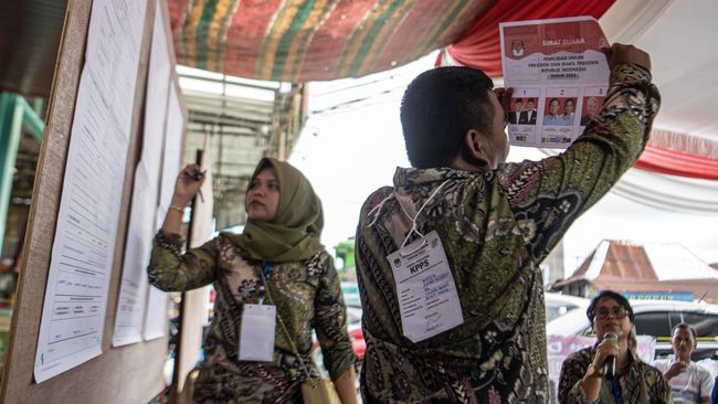 Kementerian Kesehatan (Kemenkes) RI mengungkapkan penyakit jantung menjadi penyebab terbanyak petugas Pemilu 2024 meninggal dunia.