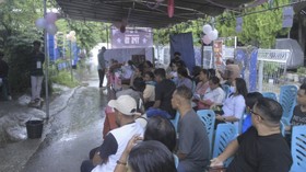 Warga Kupang Coblos Surat Suara di Tengah Cuaca Ekstrem