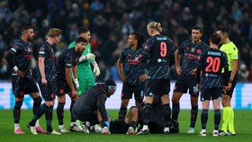 Suara Sirine Bising Ganggu Laga Copenhagen vs Man City