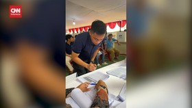 VIDEO: Momen John Kei dan Mario Dandy Nyoblos di Lapas Salemba