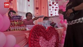 VIDEO: TPS Unik di Bali Bertema Hari Valentine