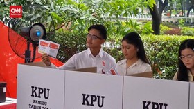 VIDEO: Nyoblos Pertama Kali Sebagai Ketum PSI, Kaesang: Deg-degan
