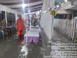 3 TPS di Kebon Sirih Kebanjiran, Tinggi Air Capai 25 Cm