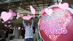 FOTO: Uniknya TPS Bertema Valentine