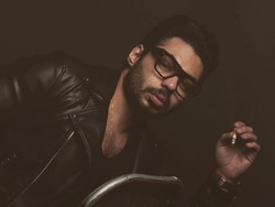 Lirik Lagu Ayami Ma'aki - Akram Fouad