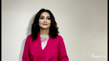 img-title Bella Saphira Kenang Momen Pertemuan Pertama dengan Suami