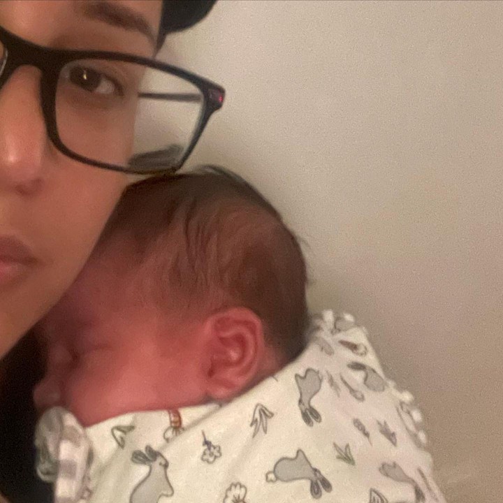 <p>Angel melahirkan anak pertamanya yang berjenis kelamin laki-laki sehari setelah Hari Natal, tepatnya 26 Desember 2023. Si Kecil pun diberi nama Caspar Arsyanendra Wisesa. (Foto: Instagram: @angelpieters)</p>