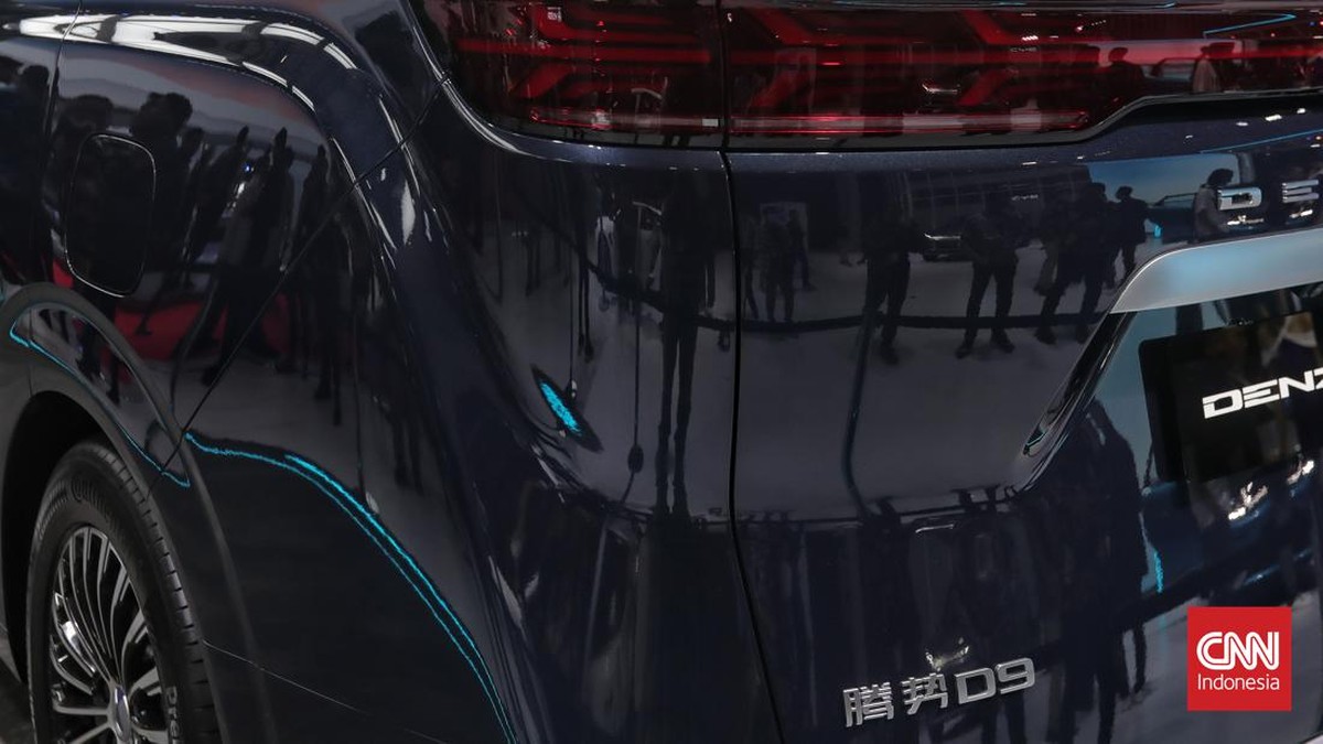 FOTO: IIMS 2024 Bertabur Mobil dan Motor Baru