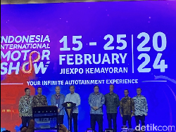 Jokowi Buka Pameran Otomotif IIMS 2024 di JIExpo Kemayoran