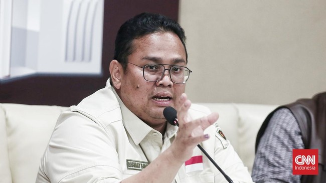 Ketua Bawaslu mengatakan pihaknya membantu pengurusan pemakaman hingga santunan buat petugas yang meninggal.
