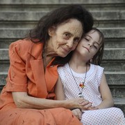 Kisah Haru Adriana Iliescu, Ibu yang Lahirkan Anak Pertamanya di Usia 66 Tahun