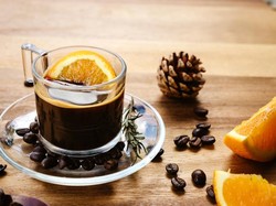 Ini 4 Jenis Buah yang Cocok Untuk Campuran Kopi