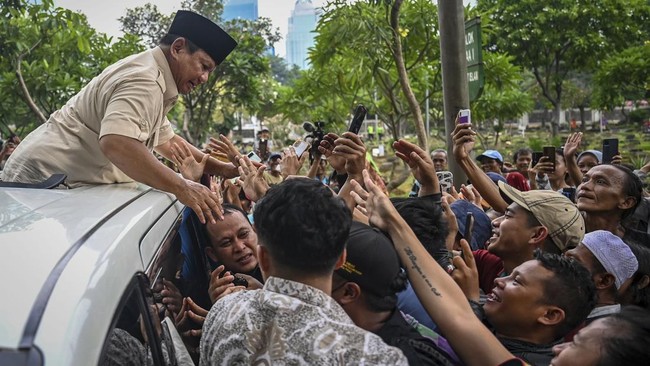 Media asing menyoroti biaya fantastis yang dibutuhkan calon presiden no urut 2, Prabowo Subianto, untuk menjalankan program makan siang gratisnya.