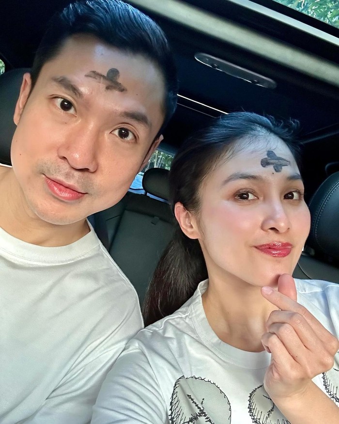 Momen Seru Deretan Seleb yang Rayakan Hari Valentine