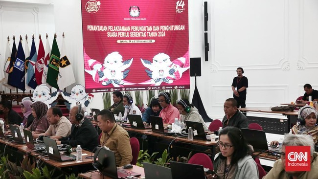 Komisi Pemilihan Umum (KPU) bakal kembali memakai Sistem Informasi Rekapitulasi (Sirekap) pada Pilkada Serentak 2024 meskipun bermasalah pada Pilpres 2024.