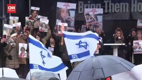VIDEO: Keluarga Sandera Israel Demo Desak ICC Investigasi Hamas