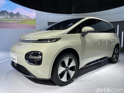 Segini Bocoran Harga Wuling Cloud EV