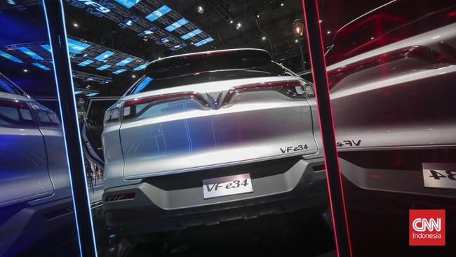 Merek-merek yang menikmati insentif mobil listrik impor CBU adalah BYD, Citroen, Aion, Maxus, Volkswagen, Vinfast dan Geely.