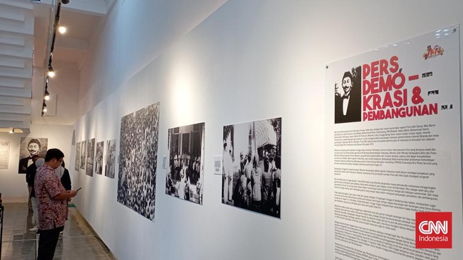 Heru Budi berharap pameran foto yang diinisiasi LKBN Antara di Antara Heritage Centerbisa menjadi destinasi baru bagi pelajar.