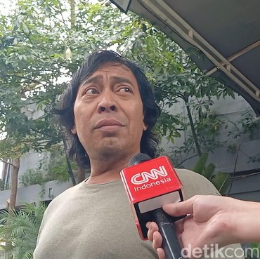 Komeng Sapa Warga Jabar Usai Unggul di Real Count KPU