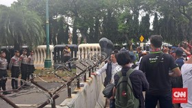 Pengumuman Pilpres Hari Ini, 4.376 Polisi Diterjunkan di KPU-Bawaslu